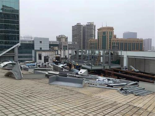 冷卻塔降溫效果取決于散熱片、風(fēng)機(jī)風(fēng)量(冷卻塔冬天蒸發(fā)量)